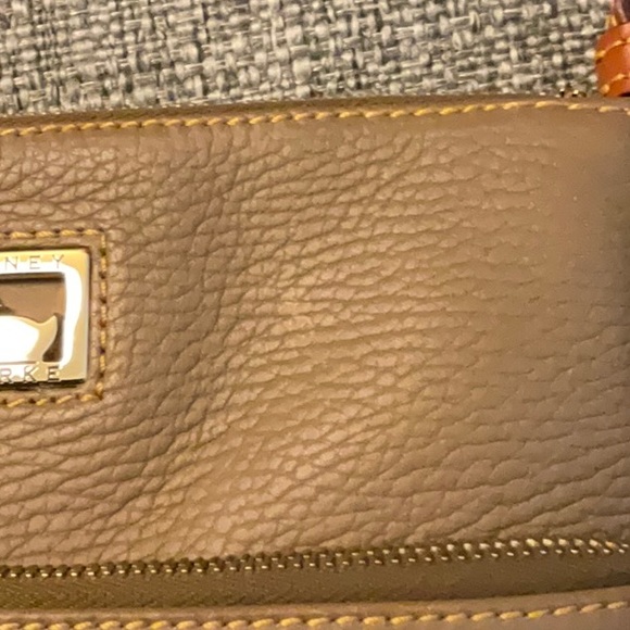 AUTHENTIC DOONEY & BOURKE TAN LEATHER Crossbody - Picture 10 of 10